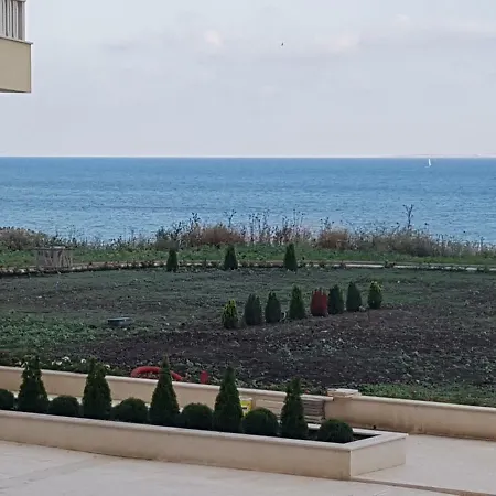 Apartament Aquamarine *