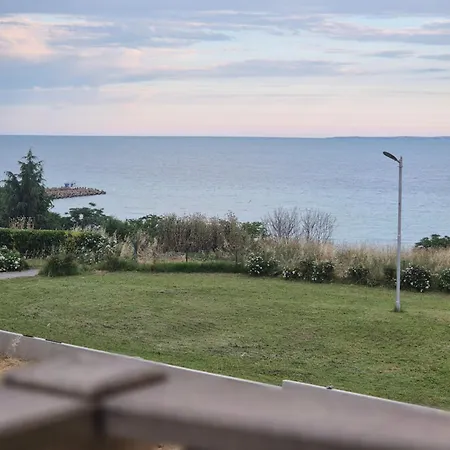 Aquamarine Apartment Burgas